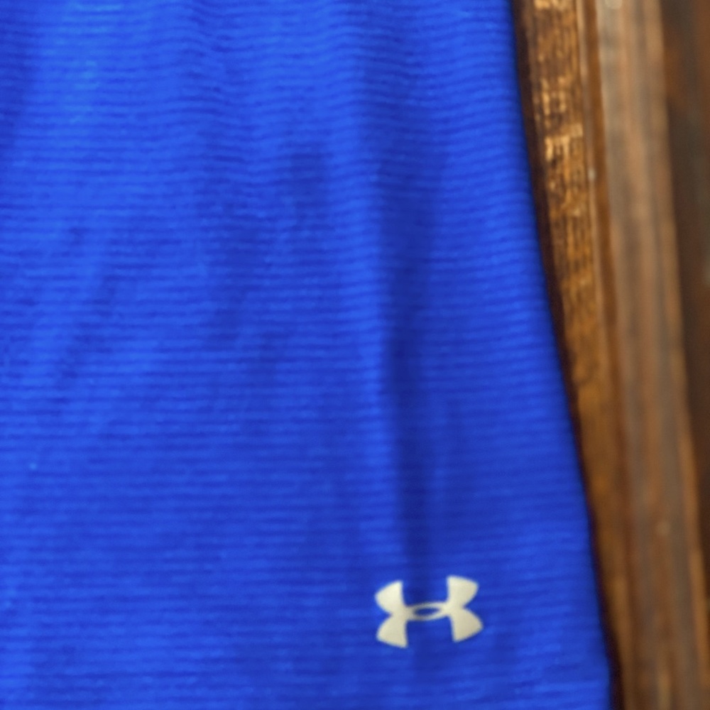 under armour fitted sweatshirt, women’s medium